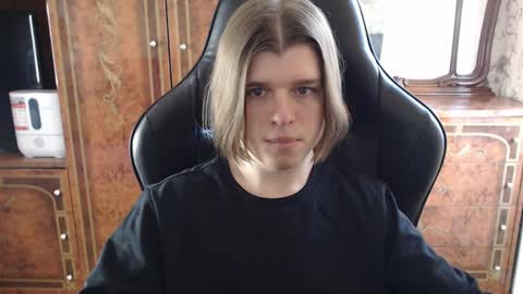 Snapshot of maxplay18 chatting on 23, 2, 2025 Max online show from 23, 2, 2025