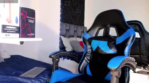 Snapshot of maxpower003 chatting on 19, 7, 2026 maxpower003 online show from 19, 7, 2026