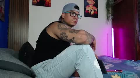 maxstroncm18 online show from 12, 7, 2026