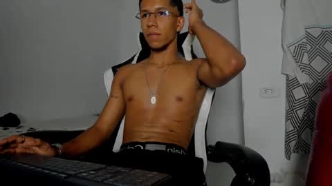 maxvibe420 online show from 8, 10, 2025