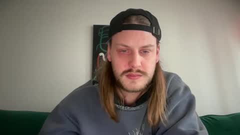 Snapshot of maxwatts95 chatting on 22, 3, 2026 Max Watts online show from 22, 3, 2026