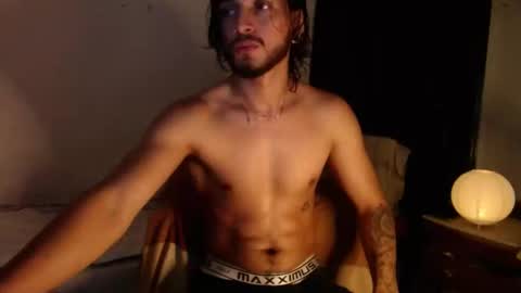 Snapshot of maxximus_10 chatting on 11, 1, 2025 maxximus_10 online show from 11, 1, 2025