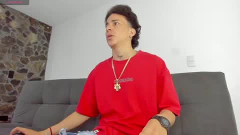 Snapshot of maxxx_bigcock chatting on 30, 6, 2026 Max online show from 30, 6, 2026