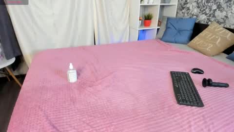 Leila online show from 18, 4, 2026