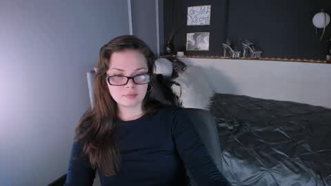 Maya online show from 2, 4, 2026