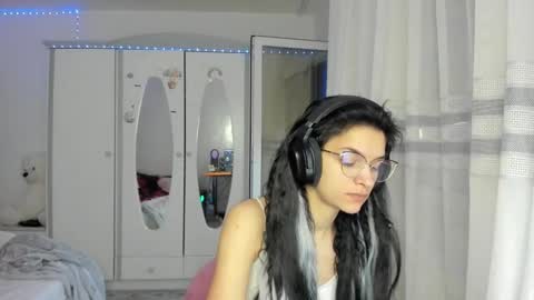 Maya online show from 19, 2, 2026