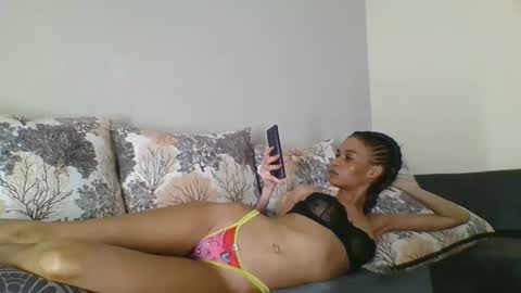 Snapshot of maya_dol chatting on 14, 10, 2025 maya online show from 14, 10, 2025