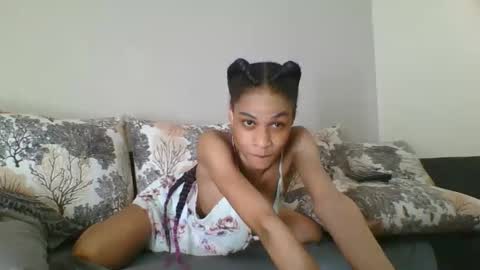 Snapshot of maya_dol chatting on 16, 10, 2025 maya online show from 16, 10, 2025