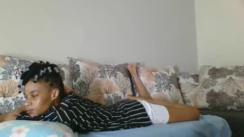 Snapshot of maya_dol chatting on 21, 10, 2025 maya online show from 21, 10, 2025