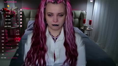 Maya Mils online show from 9, 2, 2025