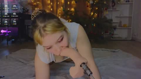 Maya  online show from 30, 1, 2025