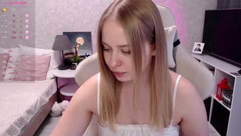 maybebabyx online show from 30, 1, 2025