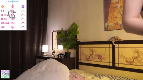 Snapshot of maydaedgin chatting on 13, 2, 2025 Violet online show from 13, 2, 2025