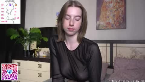Snapshot of maydaedgin chatting on 10, 9, 2025 Violet online show from 10, 9, 2025