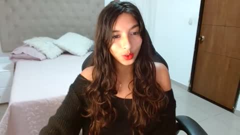 Snapshot of maydivaxox chatting on 6, 1, 2026 MAYA online show from 6, 1, 2026