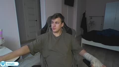 Snapshot of maygly chatting on 3, 6, 2026 Slava and Alextatto online show from 3, 6, 2026