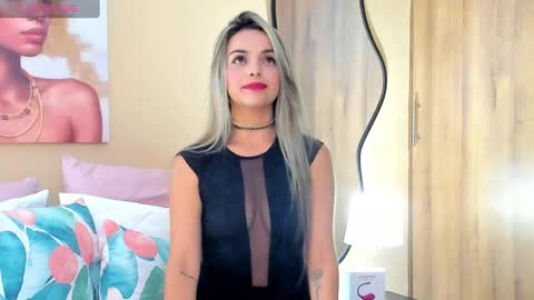 Snapshot of maylinfox chatting on 20, 2, 2025 MaylinFox online show from 20, 2, 2025