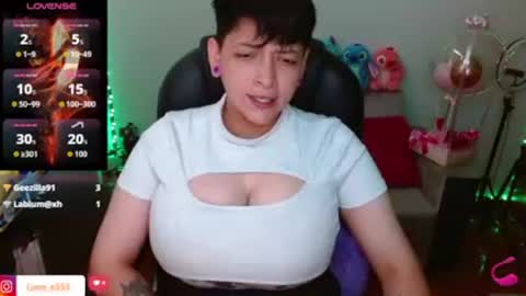 Snapshot of maylyy_kan chatting on 10, 7, 2026 Mayle kan online show from 10, 7, 2026