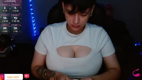 Snapshot of maylyy_kan chatting on 1, 8, 2026 Mayle kan online show from 1, 8, 2026