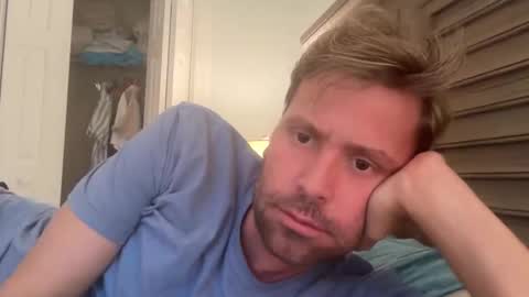 Snapshot of mbnc chatting on 13, 10, 2025 lol online show from 13, 10, 2025