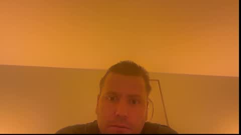 Snapshot of mbnc chatting on 18, 12, 2025 lol online show from 18, 12, 2025