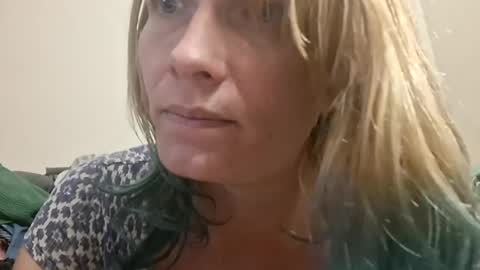 Snapshot of mcsam9288 chatting on 2, 8, 2026 mcsam9288 online show from 2, 8, 2026