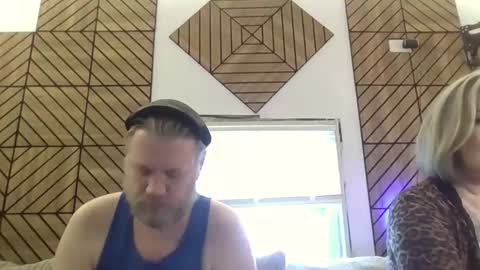 Snapshot of me2283 chatting on 21, 5, 2026 me2283 online show from 21, 5, 2026