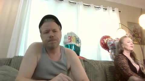 Snapshot of me2283 chatting on 29, 5, 2026 me2283 online show from 29, 5, 2026