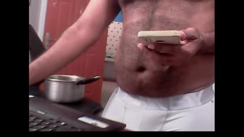 Snapshot of me_hai12 chatting on 3, 12, 2024 me_hai12 online show from 3, 12, 2024