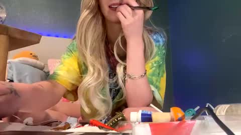 Snapshot of meadowmoon3 chatting on 28, 10, 2025 meadowmoon3 online show from 28, 10, 2025