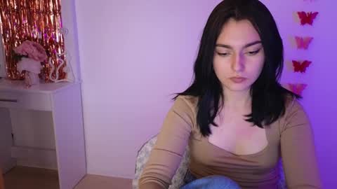 Snapshot of medina_andress chatting on 10, 3, 2025 Dina online show from 10, 3, 2025