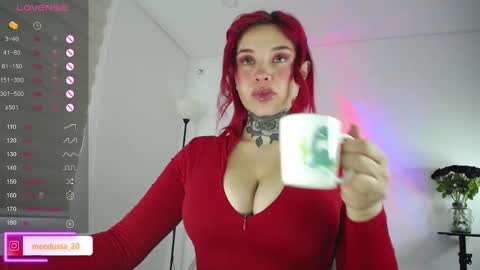 Johana  online show from 30, 10, 2025