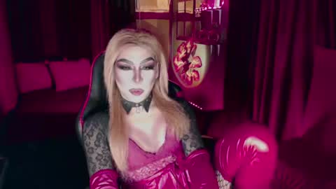 THE QUEEN ALPHA   Queen Medusa Prey online show from 20, 7, 2026