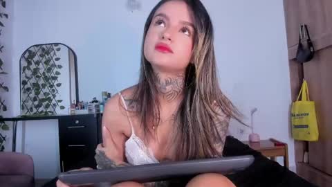 medussa13 online show from 23, 4, 2026