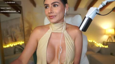 Andrea  online show from 1, 2, 2025