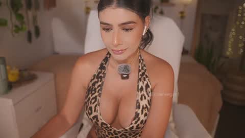 Andrea  online show from 6, 7, 2026