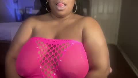 Snapshot of meetsouthernpeach chatting on 20, 2, 2025 Southern Peach online show from 20, 2, 2025