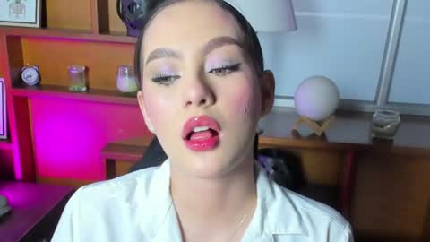 megaan_rouse online show from 13, 7, 2026