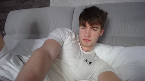 Max online show from 4, 2, 2025