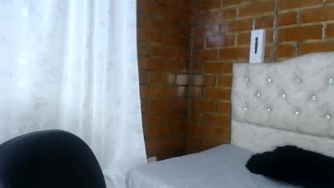 Megan and sophi online show from 17, 5, 2026