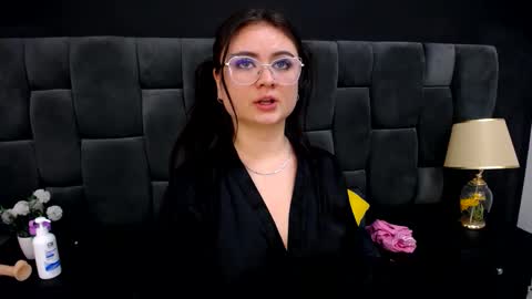 Snapshot of megan_sweet_1 chatting on 17, 12, 2024 megan_sweet_1 online show from 17, 12, 2024