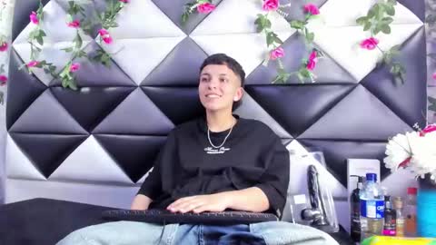 megan_thompsonn_ online show from 3, 12, 2025