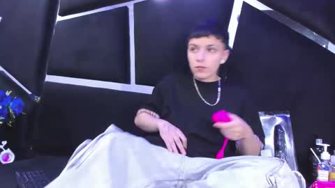 megan_thompsonn_ online show from 19, 12, 2025