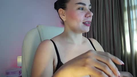 Megan M online show from 7, 2, 2026