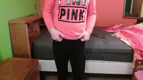 Snapshot of meganfitzy chatting on 4, 12, 2025 GlamTransGoddess online show from 4, 12, 2025