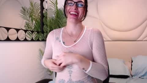 Megan Hofman online show from 27, 3, 2026