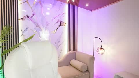 Megan Lowell online show from 16, 12, 2025