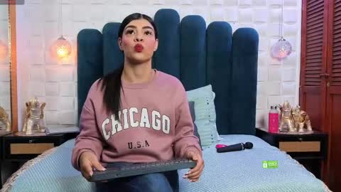 MeganM online show from 13, 4, 2026