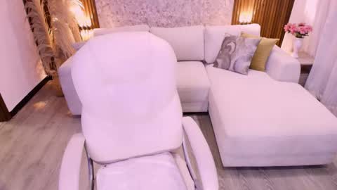 Megan  online show from 15, 11, 2025