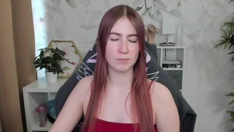 Snapshot of meganx_candy chatting on 4, 2, 2025 Megan online show from 4, 2, 2025